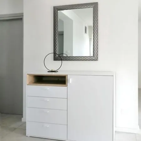 Feriehus House Dragi *