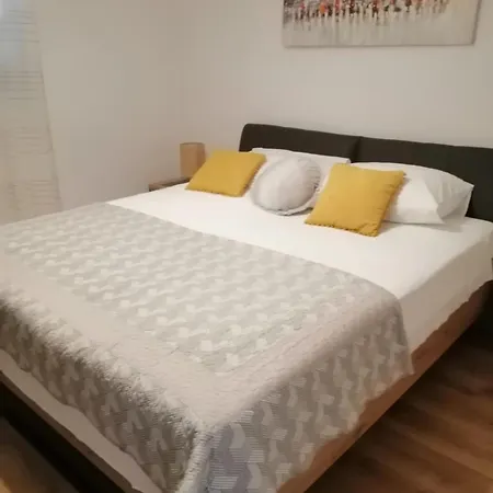 Holiday home House Dragi Zirje